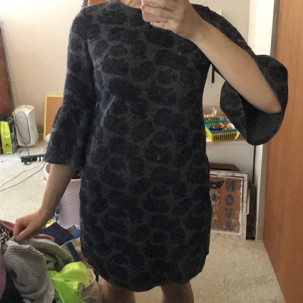 Quilted bell sleeve dress